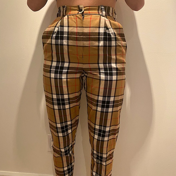 Editorial size SMALL - Picture 2 of 4